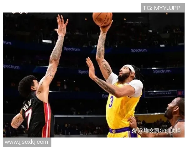 2020年湖人对热火第六场比赛颁奖盛典回顾与精彩瞬间分享 2020年湖人对热火第六场比赛颁奖盛典回顾与精彩瞬间分享