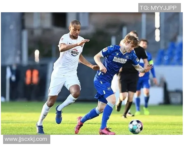 卡尔斯鲁厄与鲁厄的激烈对决揭示德乙联赛的精彩瞬间与战术较量